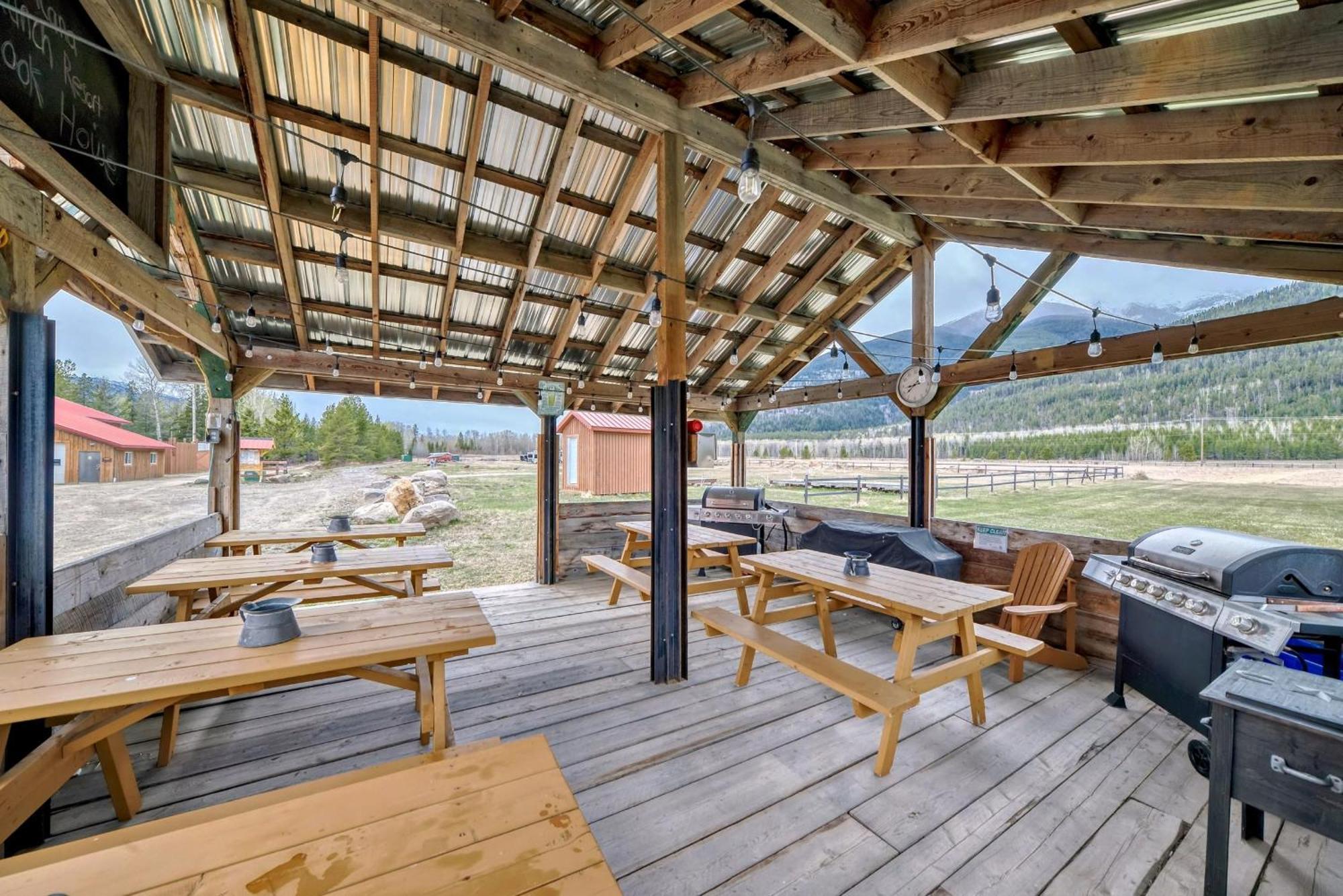 Terracana Ranch Resort Tête Jaune Exteriör bild